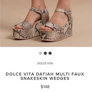 Dolce Vita Snake Print Wedges ✨ Size 9